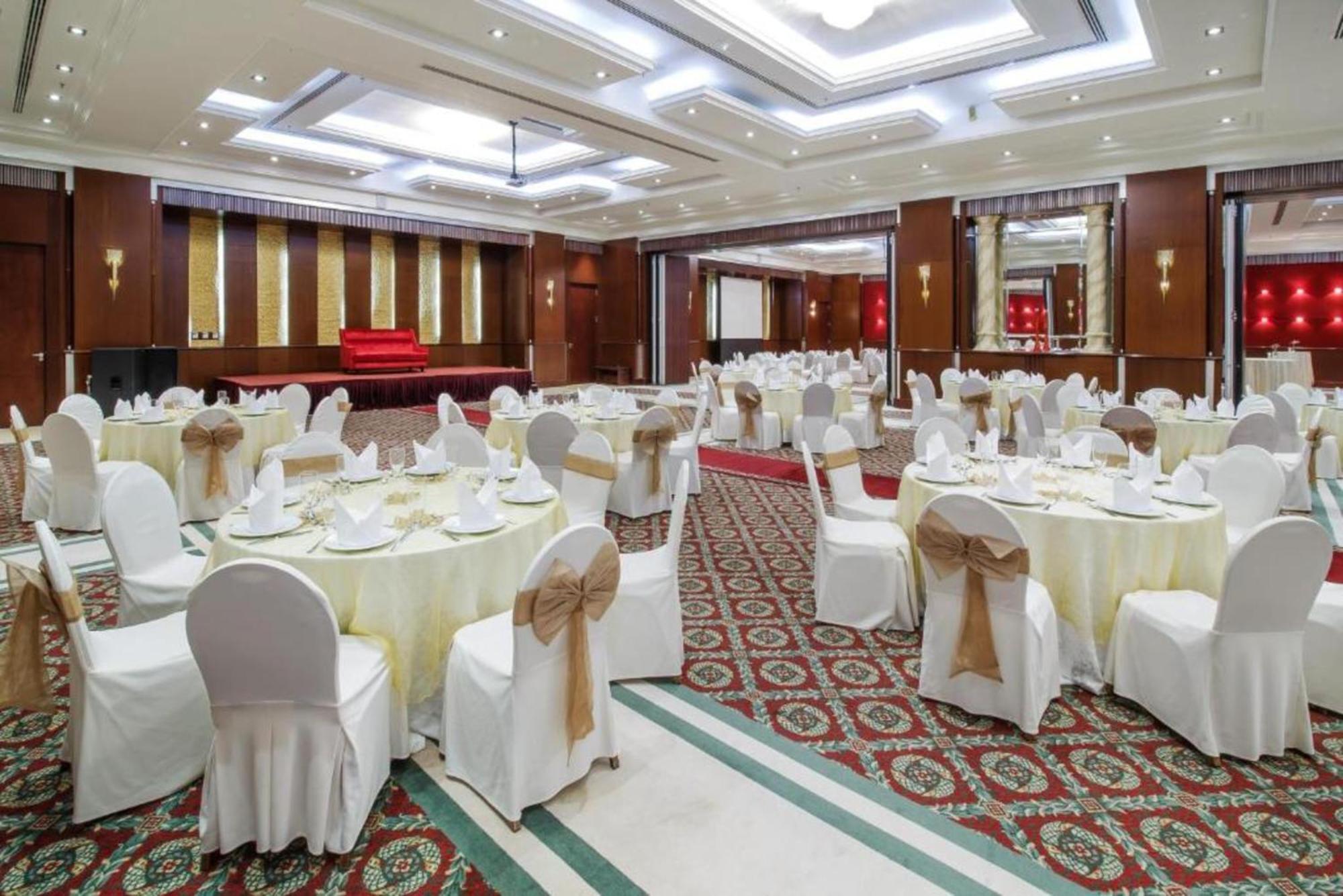 Dancenter Luxe Corniche Hotel Formerly Concorde Hotel Fujairah Exterior foto