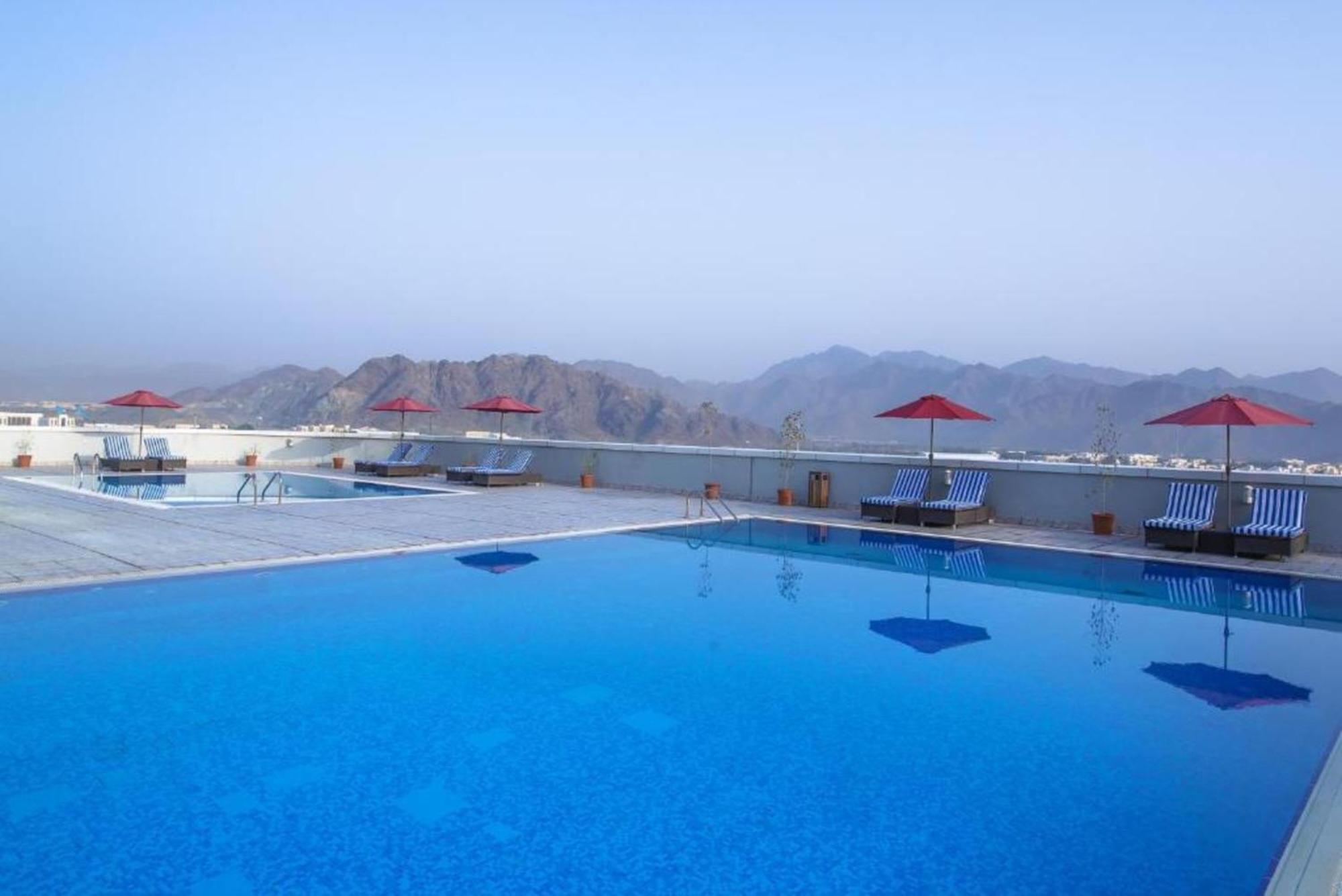 Dancenter Luxe Corniche Hotel Formerly Concorde Hotel Fujairah Exterior foto