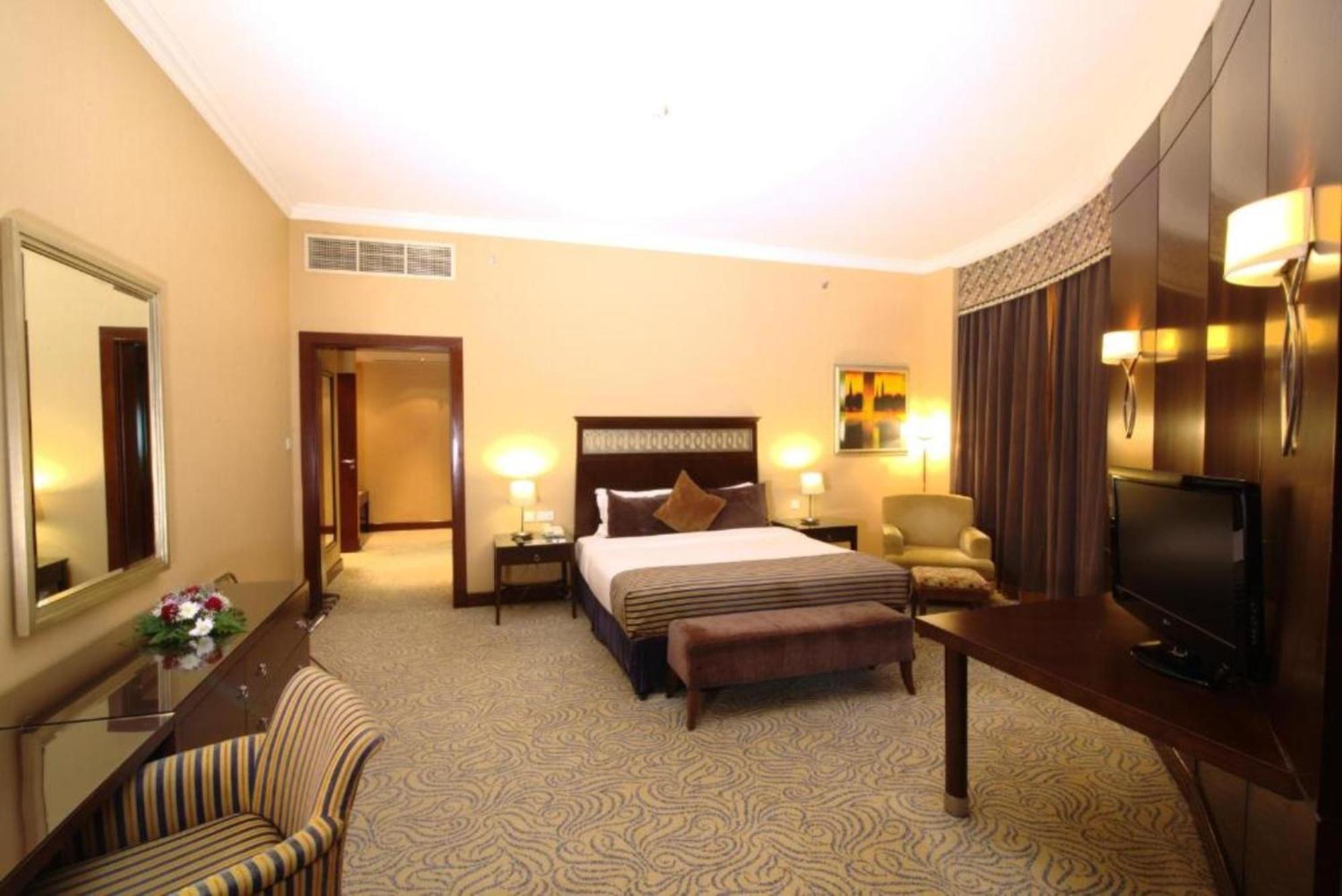 Dancenter Luxe Corniche Hotel Formerly Concorde Hotel Fujairah Exterior foto