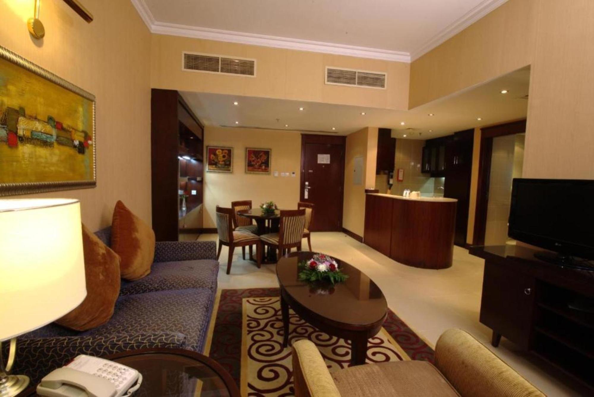 Dancenter Luxe Corniche Hotel Formerly Concorde Hotel Fujairah Exterior foto