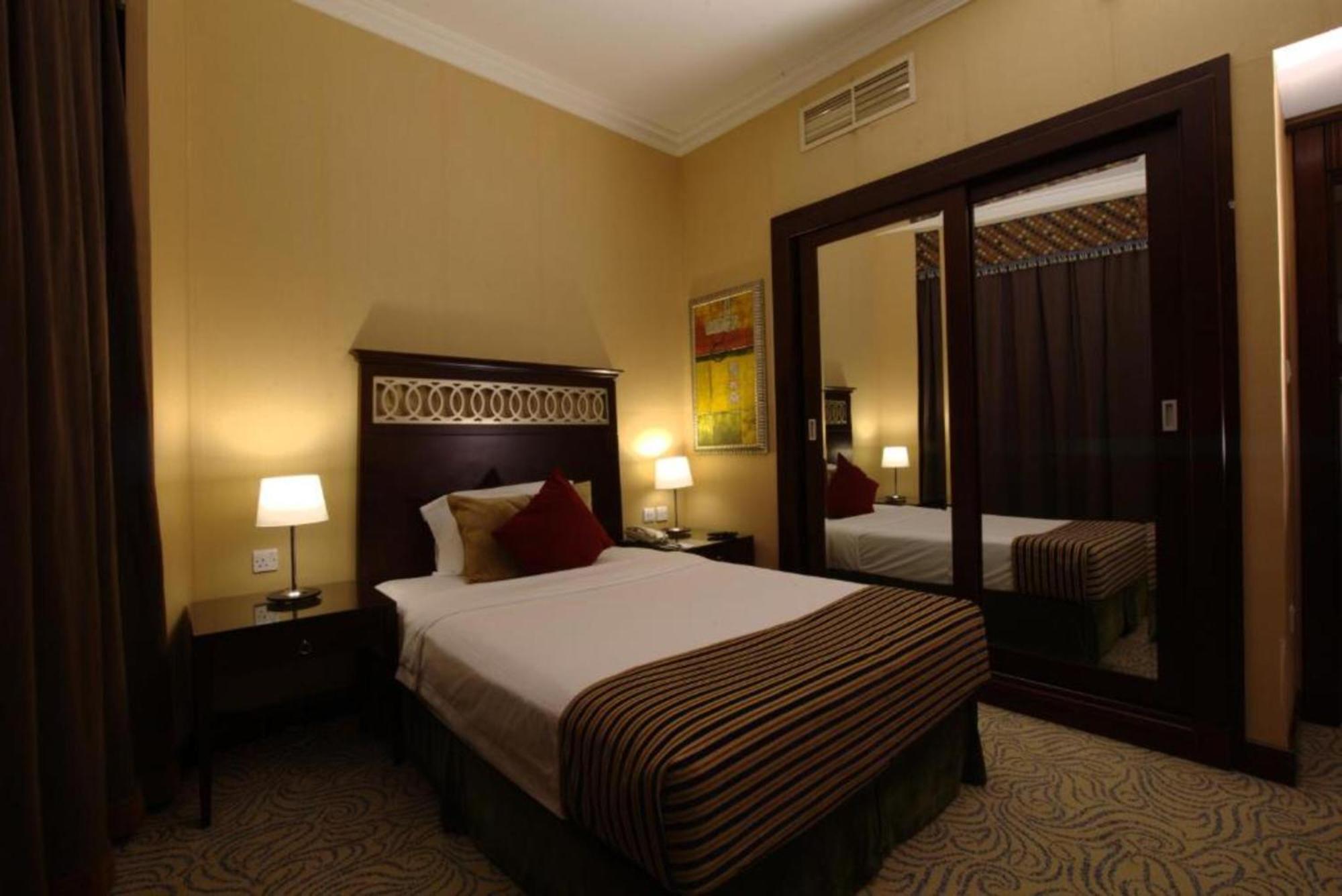 Dancenter Luxe Corniche Hotel Formerly Concorde Hotel Fujairah Exterior foto