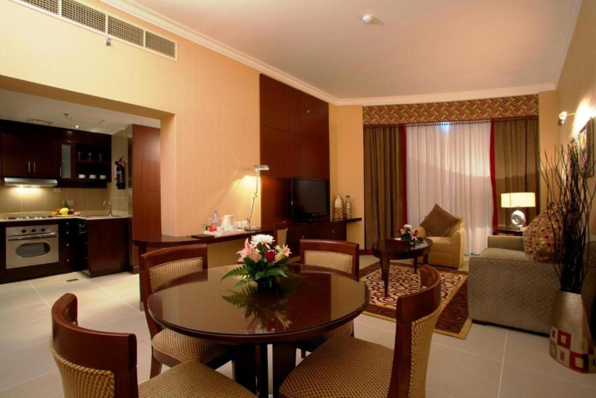 Dancenter Luxe Corniche Hotel Formerly Concorde Hotel Fujairah Exterior foto