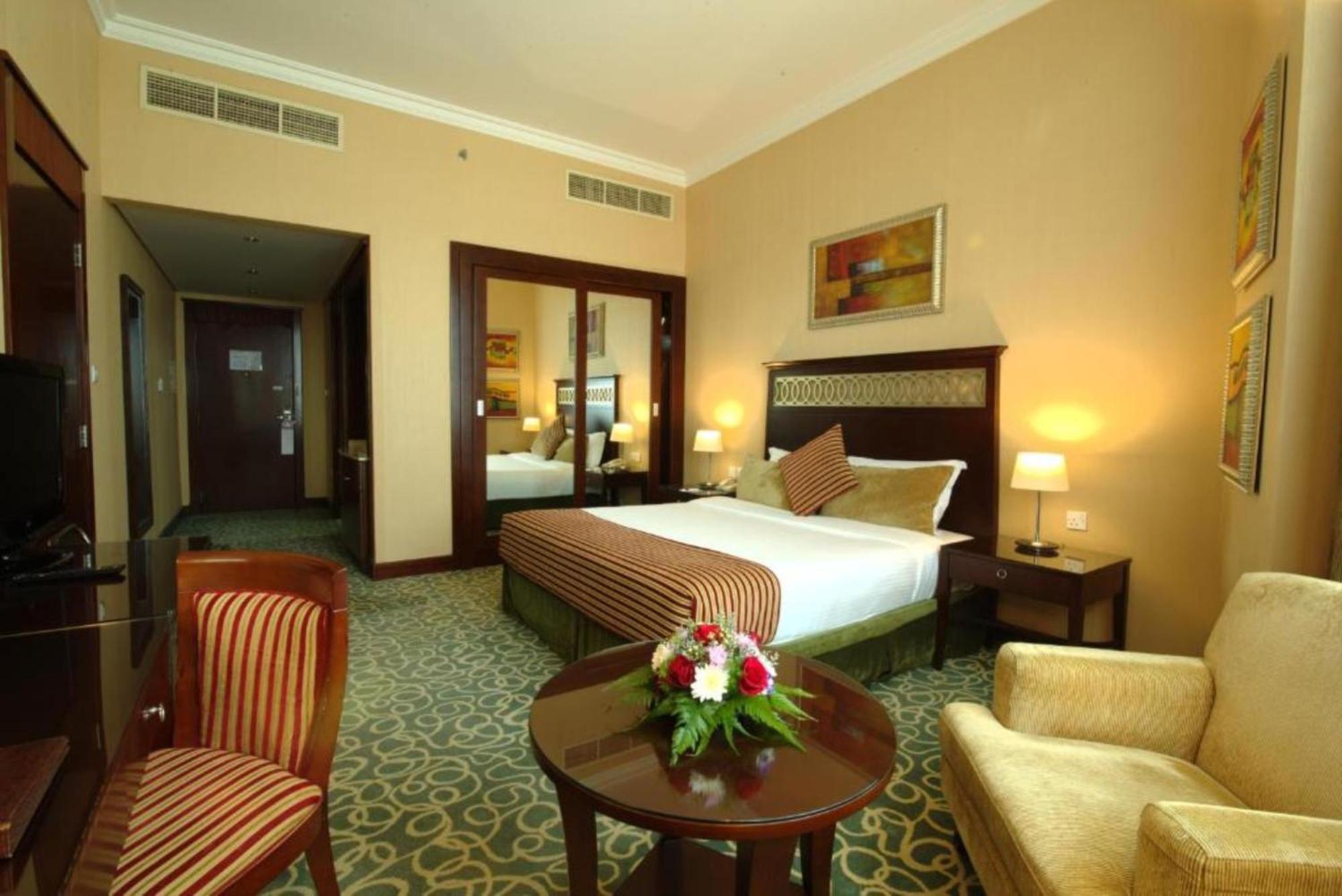Dancenter Luxe Corniche Hotel Formerly Concorde Hotel Fujairah Exterior foto