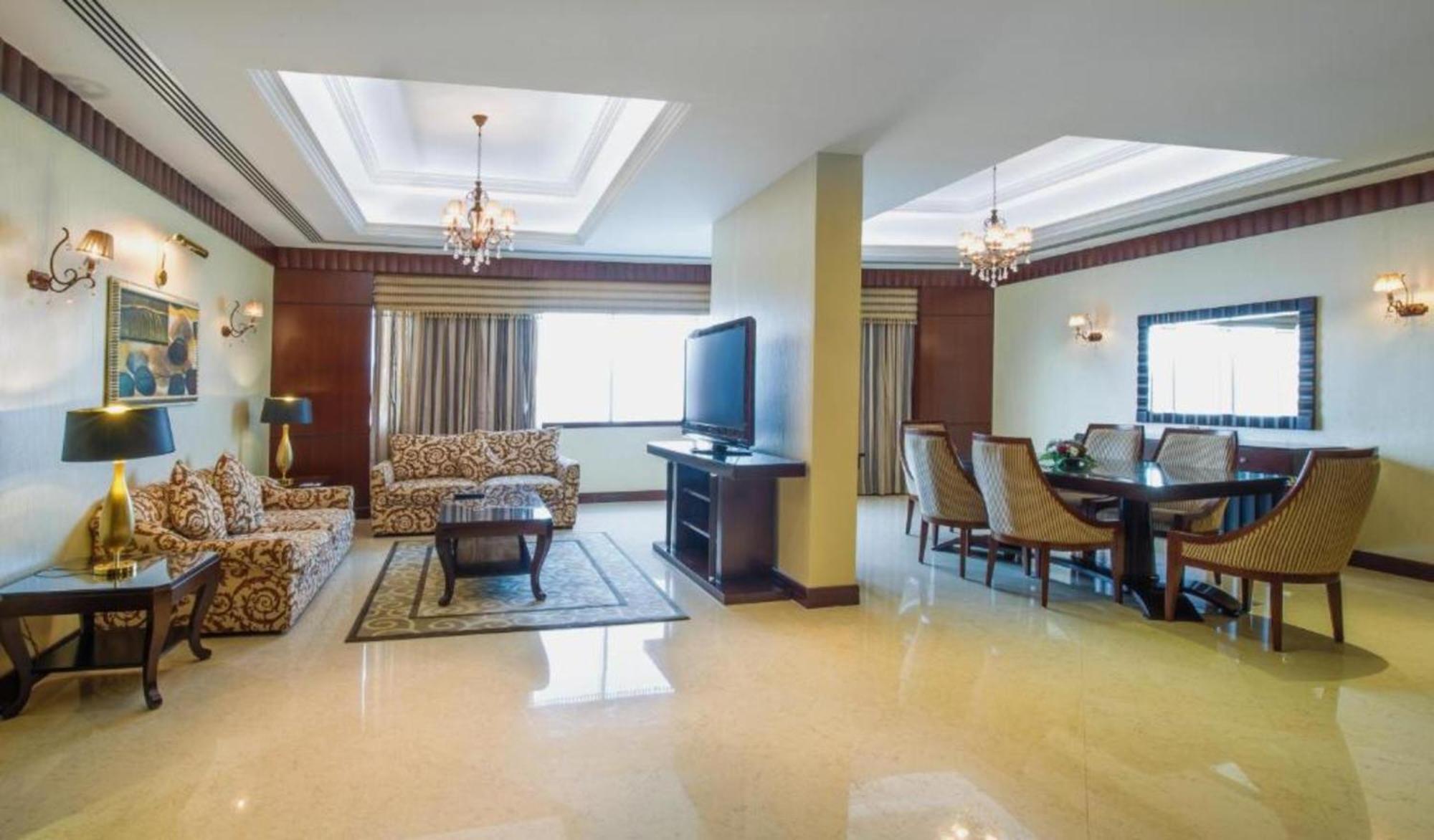 Dancenter Luxe Corniche Hotel Formerly Concorde Hotel Fujairah Exterior foto