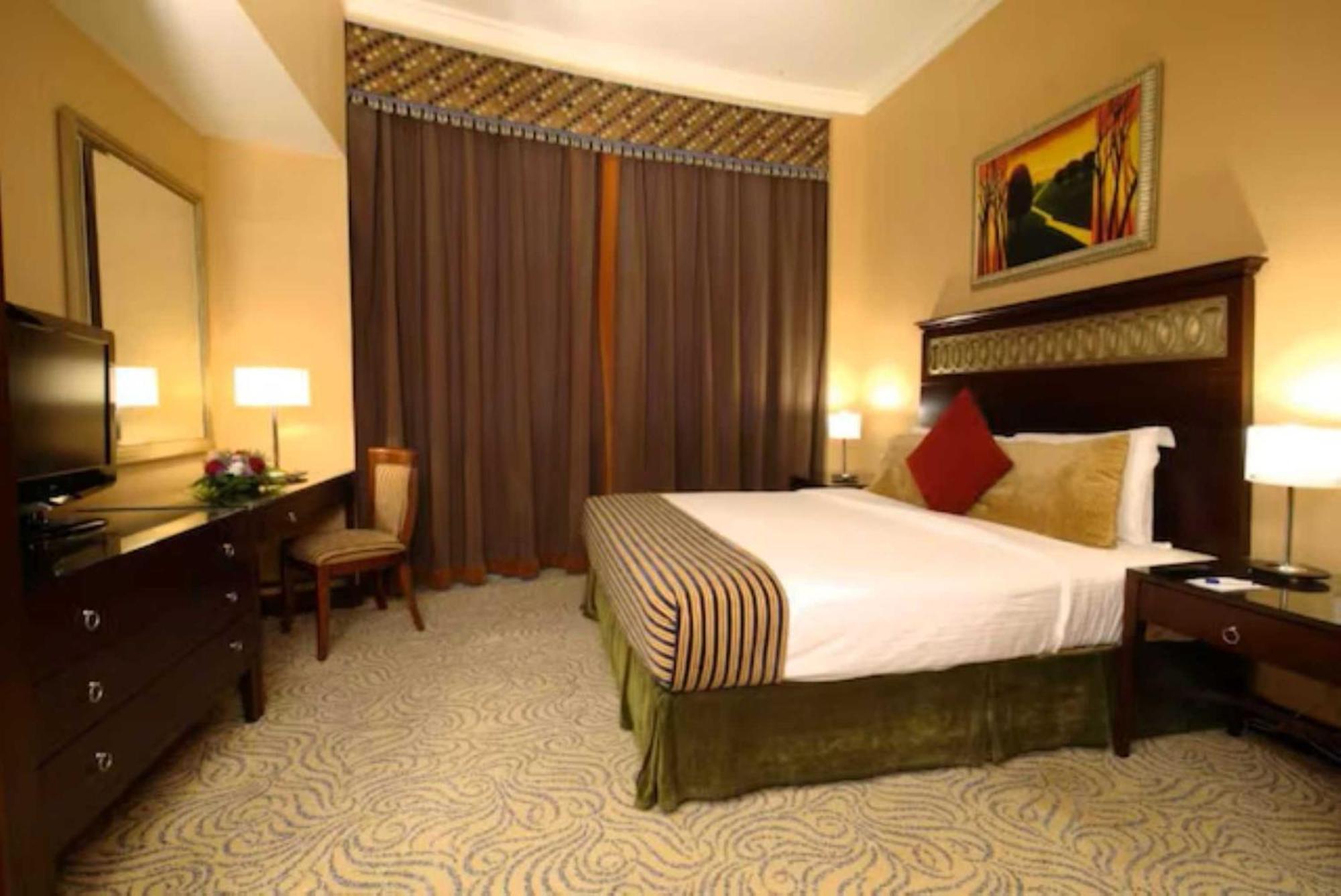 Dancenter Luxe Corniche Hotel Formerly Concorde Hotel Fujairah Exterior foto